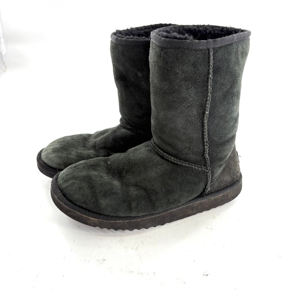 Ugg Classic Short Boots 7 Black Booties Shearling Fur Suede